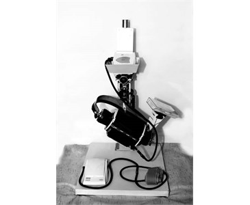 Il semicerchio inclinato a sinistra