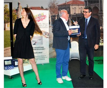 Il Sig. De Vivo durante la premiazione