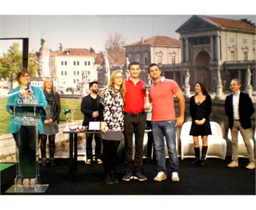 Innovativo rastrello raccoglitore