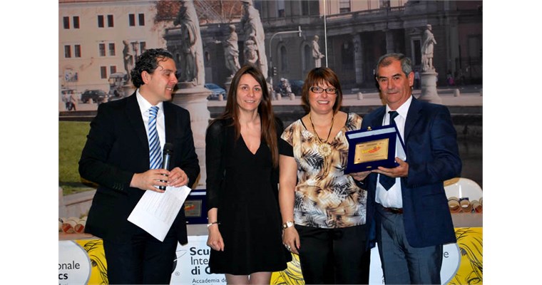 Innovativa asciugatrice/stiratrice